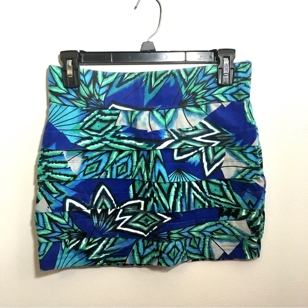 Stretchy Bodycon Layered Mini Skirt